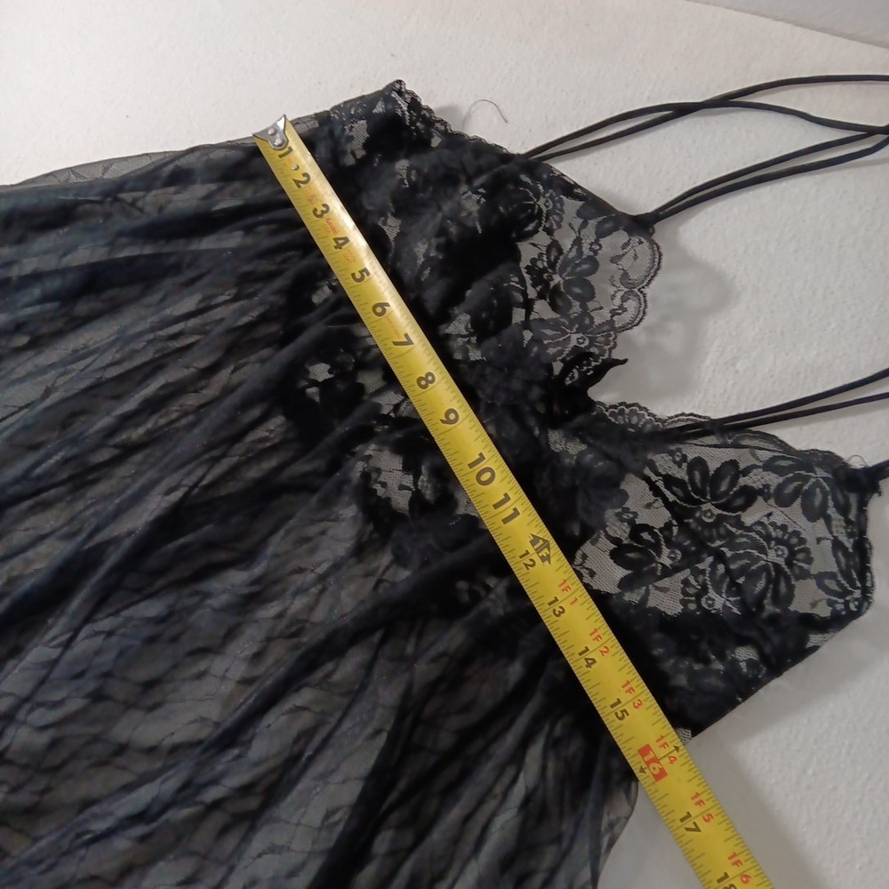 VINTAGE GOWN Negligee Medium BLACK‎ SHEER 100% NYLON LACE VAL MODE NICE SWEEP - Picture 11 of 12